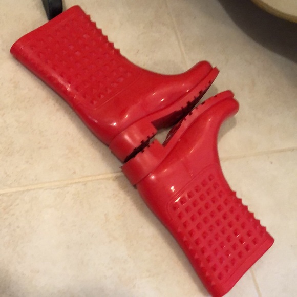 ❤️Soho Funky Red on Red Detail Rubber Plastic Rugged bottom galoshes Boots - Picture 5 of 13